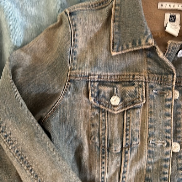 Gap denim jacket - Picture 2 of 4